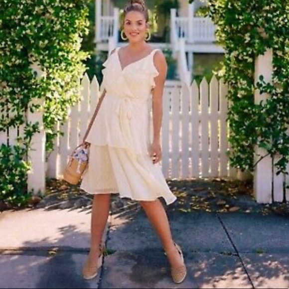 Gal Meets Glam Helena Dress in Sunshine Yellow - Picture 1 of 8